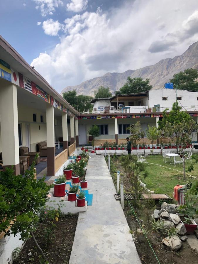 Madina Hotel 2 Gilgit Exteriér fotografie